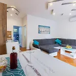Lejlighed 1 Bedroom In Pavicini