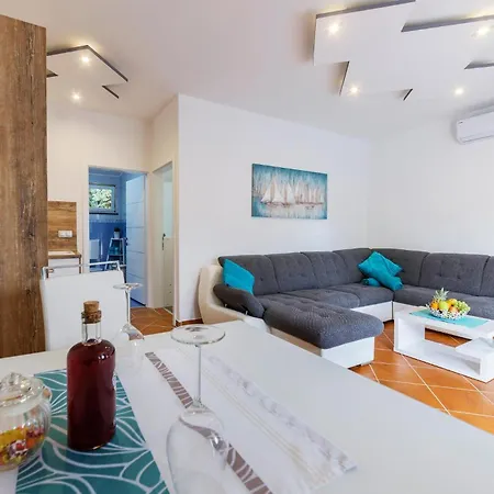 Appartement 1 Bedroom In Pavicini
